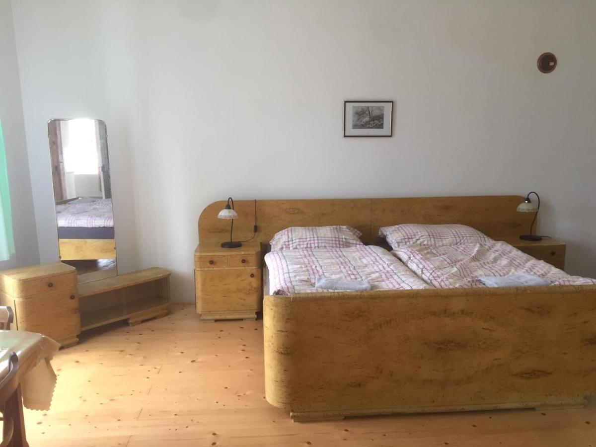 Zamek Dobrohor Aparthotel Luaran gambar